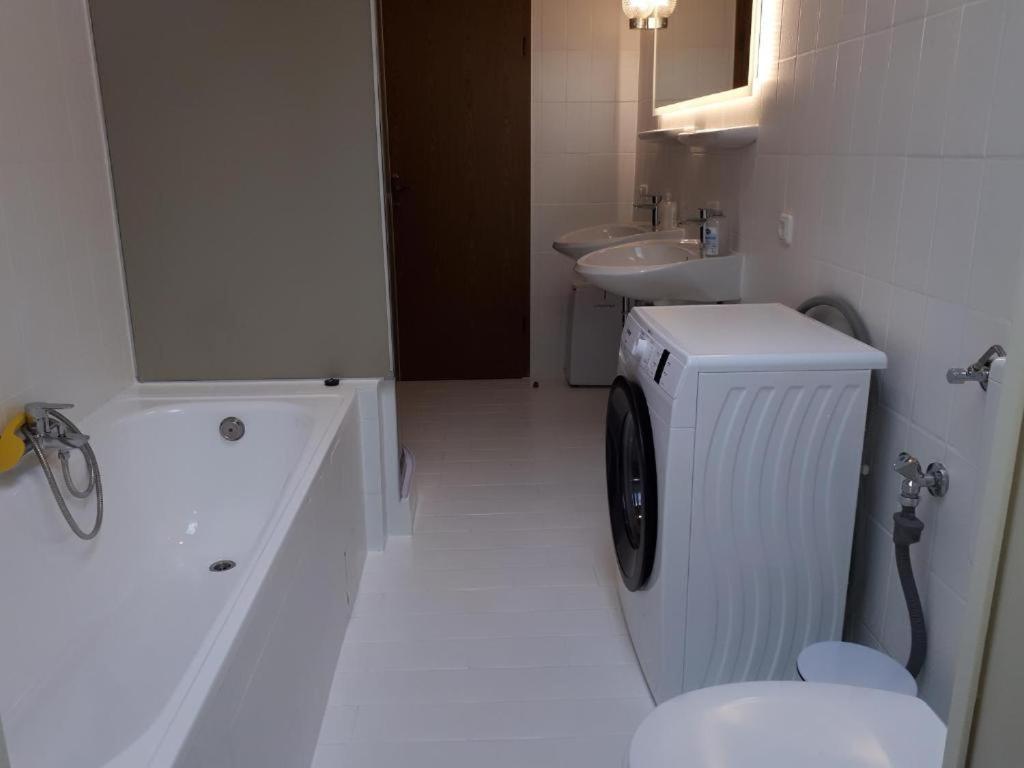 Karl-Stieler-Str. One Room In A 2 Room Appartment ; Lot Space Брукмюль Экстерьер фото